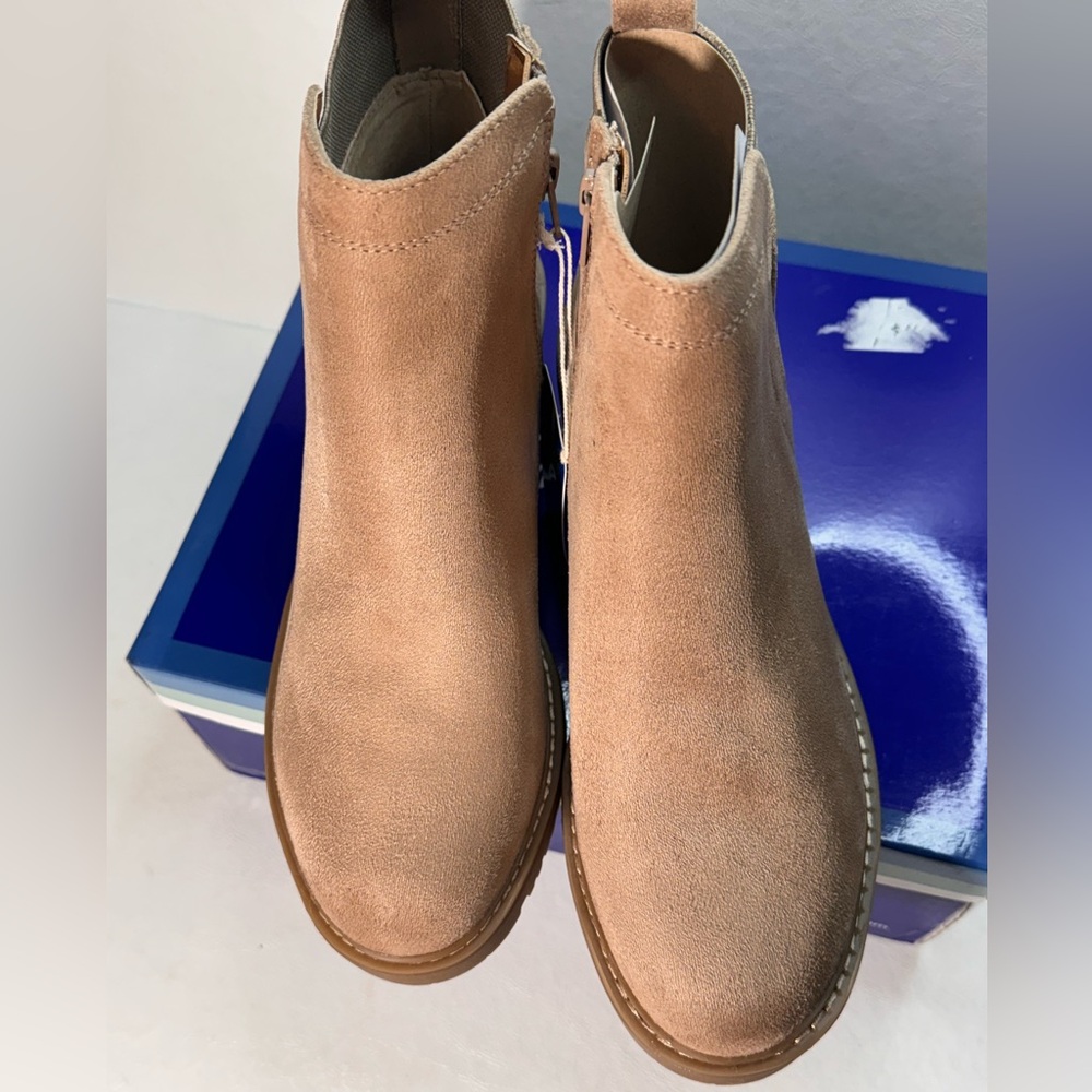 White Mountain Dear booties sand casual classic Fall winter outdoor style comfy - Picture 5 of 10